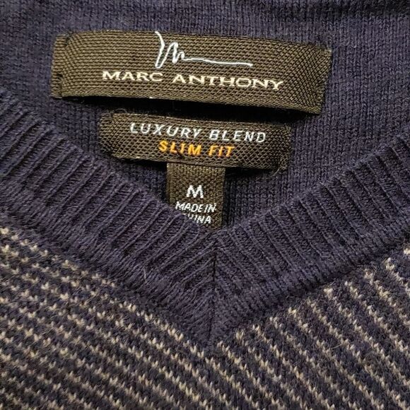 Marc Another v-neck long sleeve sweater Pre-owned - Picture 4 of 6